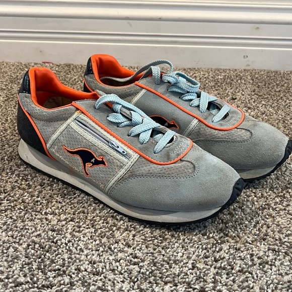 kangaROOS Shoes - Vtg KangaROOS Zipper Pocket Shoes